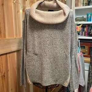 ❄️❄️❄️BOGOHO❄️❄️❄️Cowl Neck Sweater